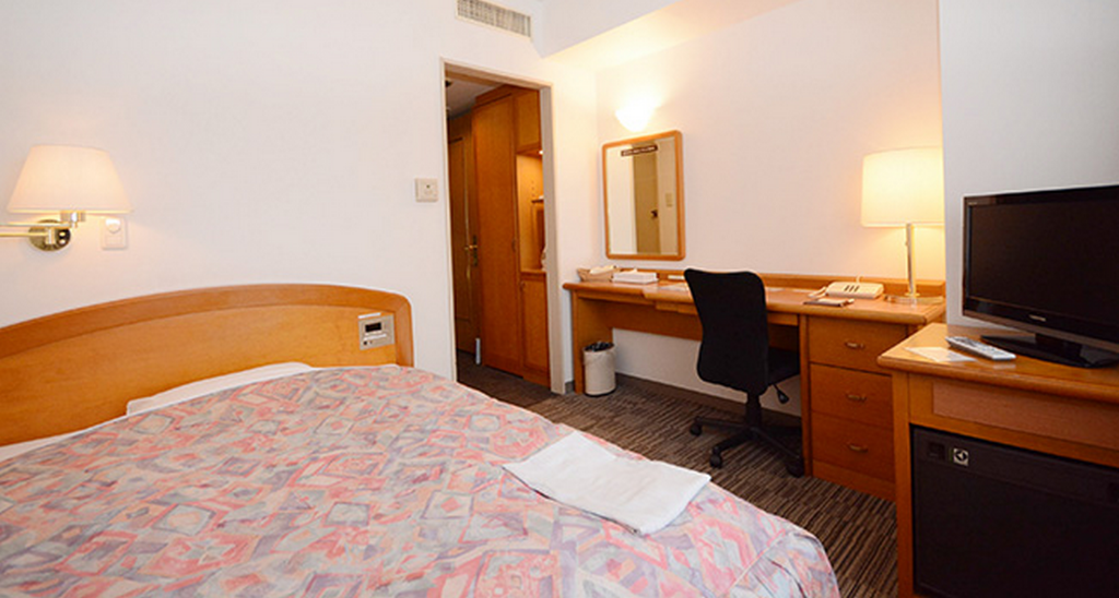 Semi Room, Double Bed