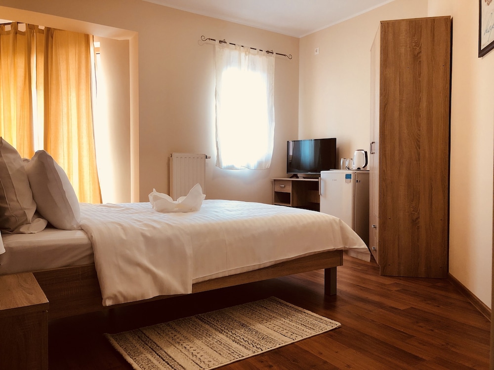 Monte Carlo Palace Rooms 13/58