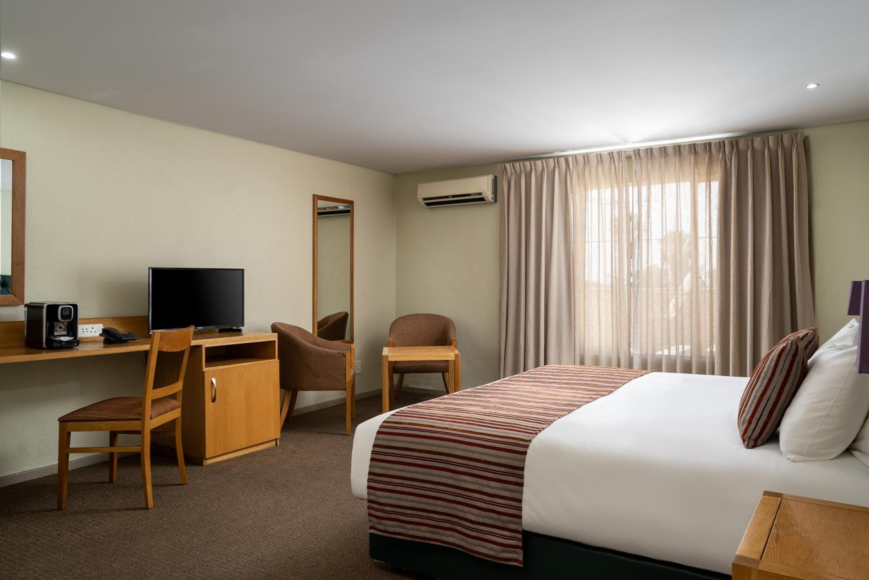 River City Inn 13/24