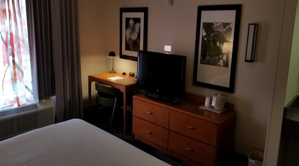 Fairfield Inn Suites By Marriott Mt Vernon Rend Lake 13/39