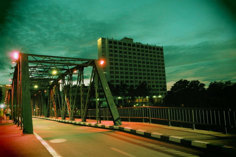 Diamond River Ping Petch Ngam Hotel 9/52