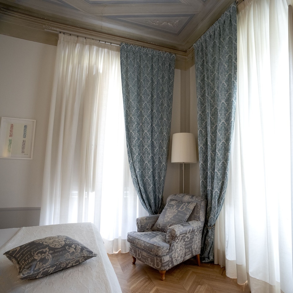 Albergo Pietrasanta 55/66