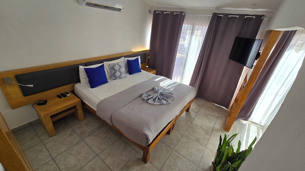 Renovated, Superior, King Bed