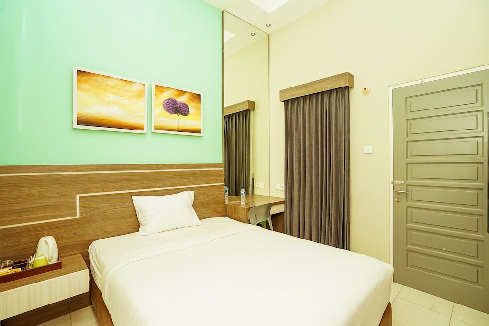 Ardhya Guest House 17/46