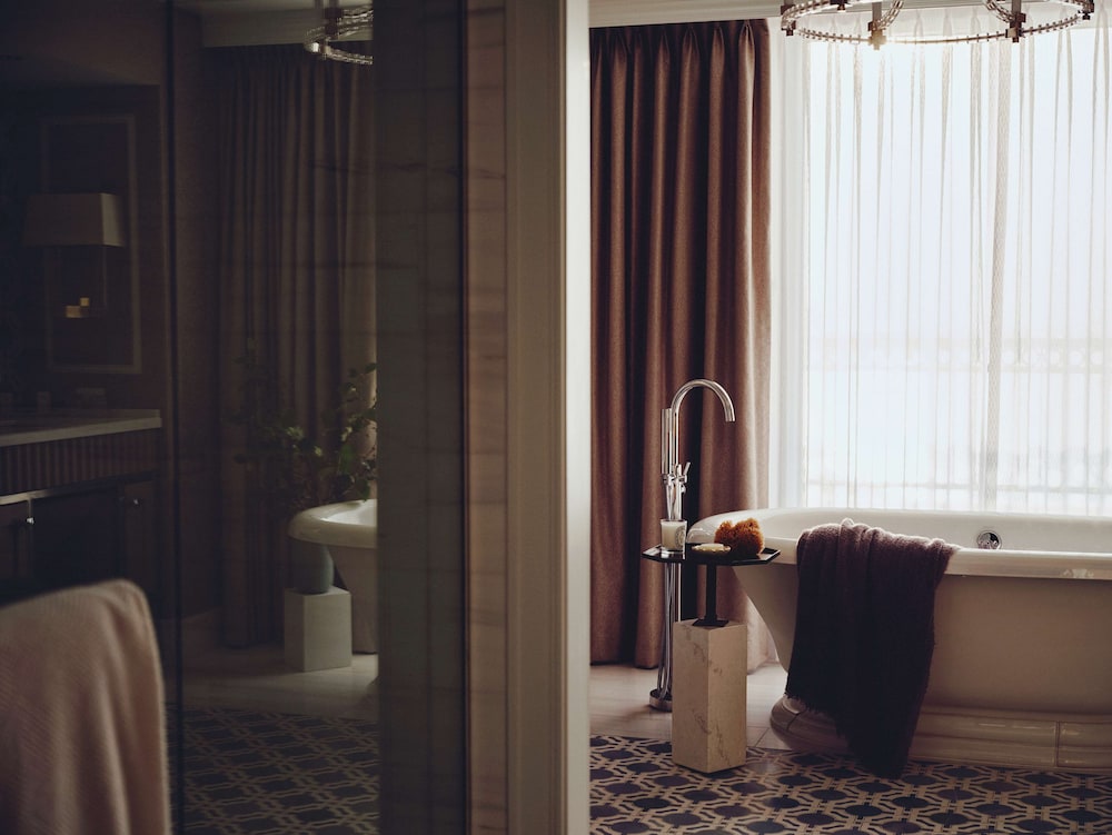 Boston Harbor Hotel 27/71