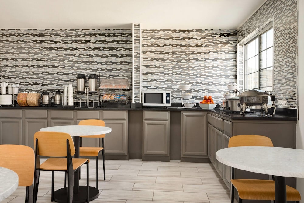 Baymont by Wyndham Blackwell I-35 51/71