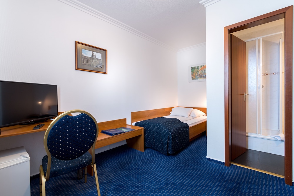 Hotel Atlanta Budget 44/50