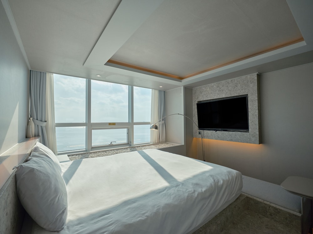 UH Suite The Haeundae 20/64