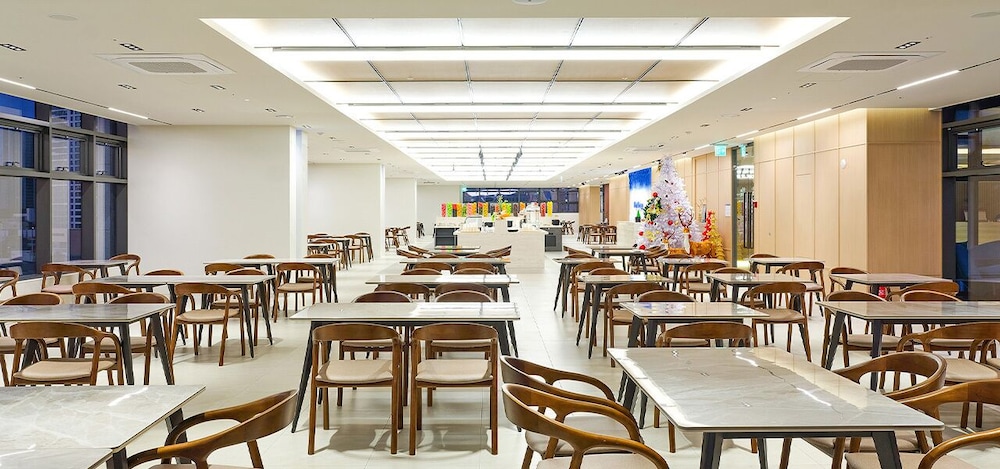 Sokcho I Park Suite Hotel and Resort 32/46