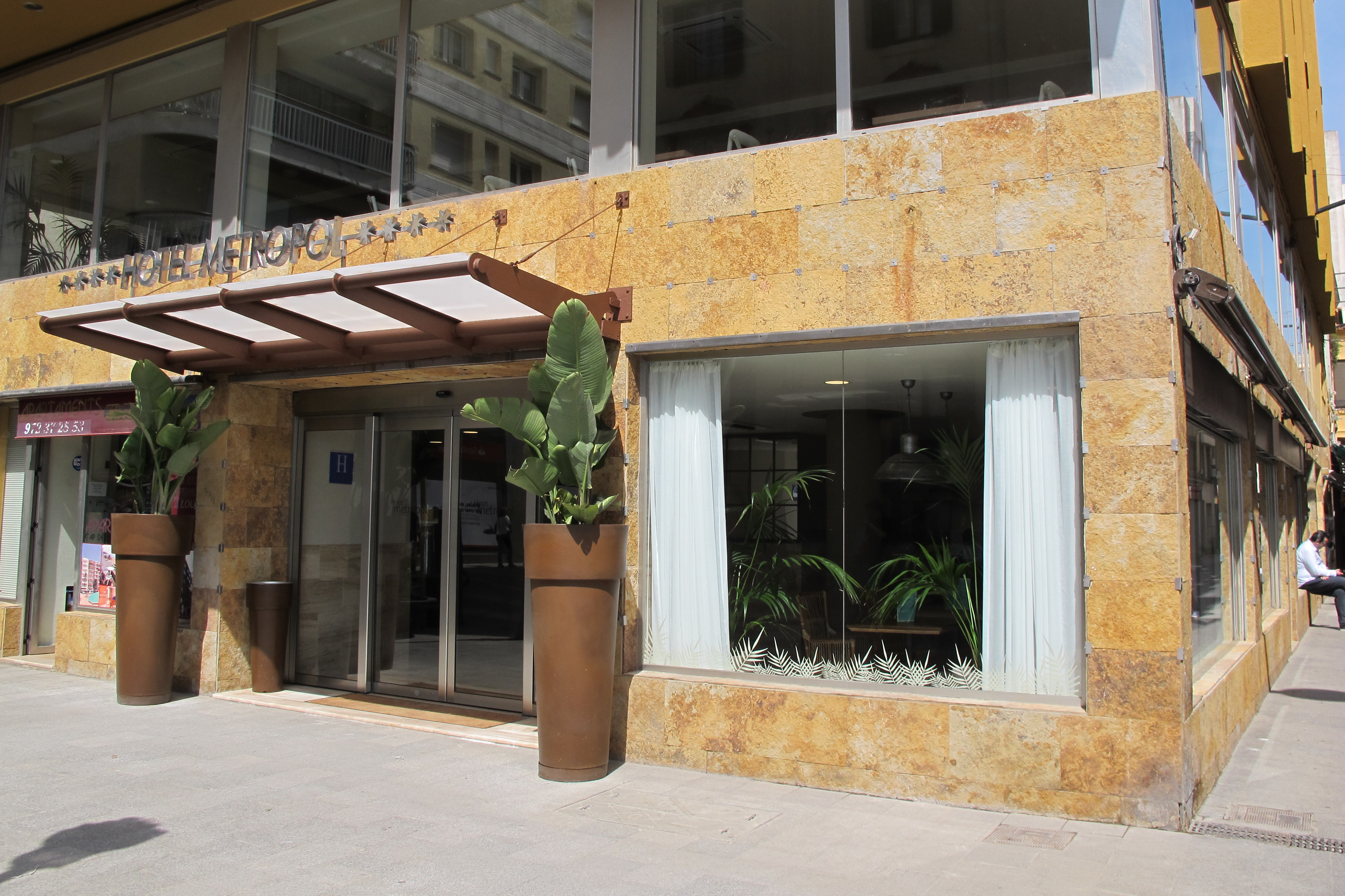 Metropol Hotel 1/50