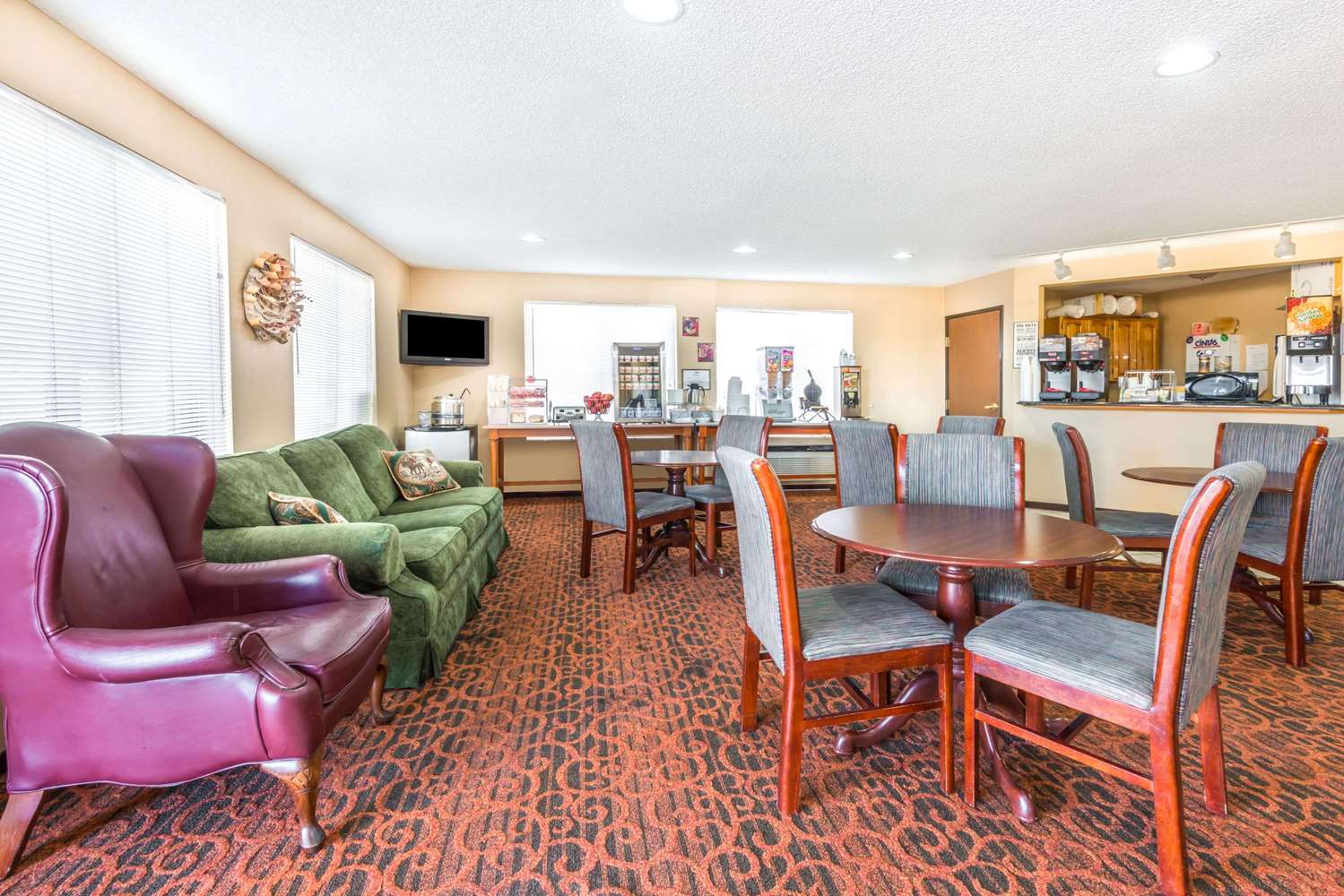 Super 8 By Wyndham Salina I-70 19/29