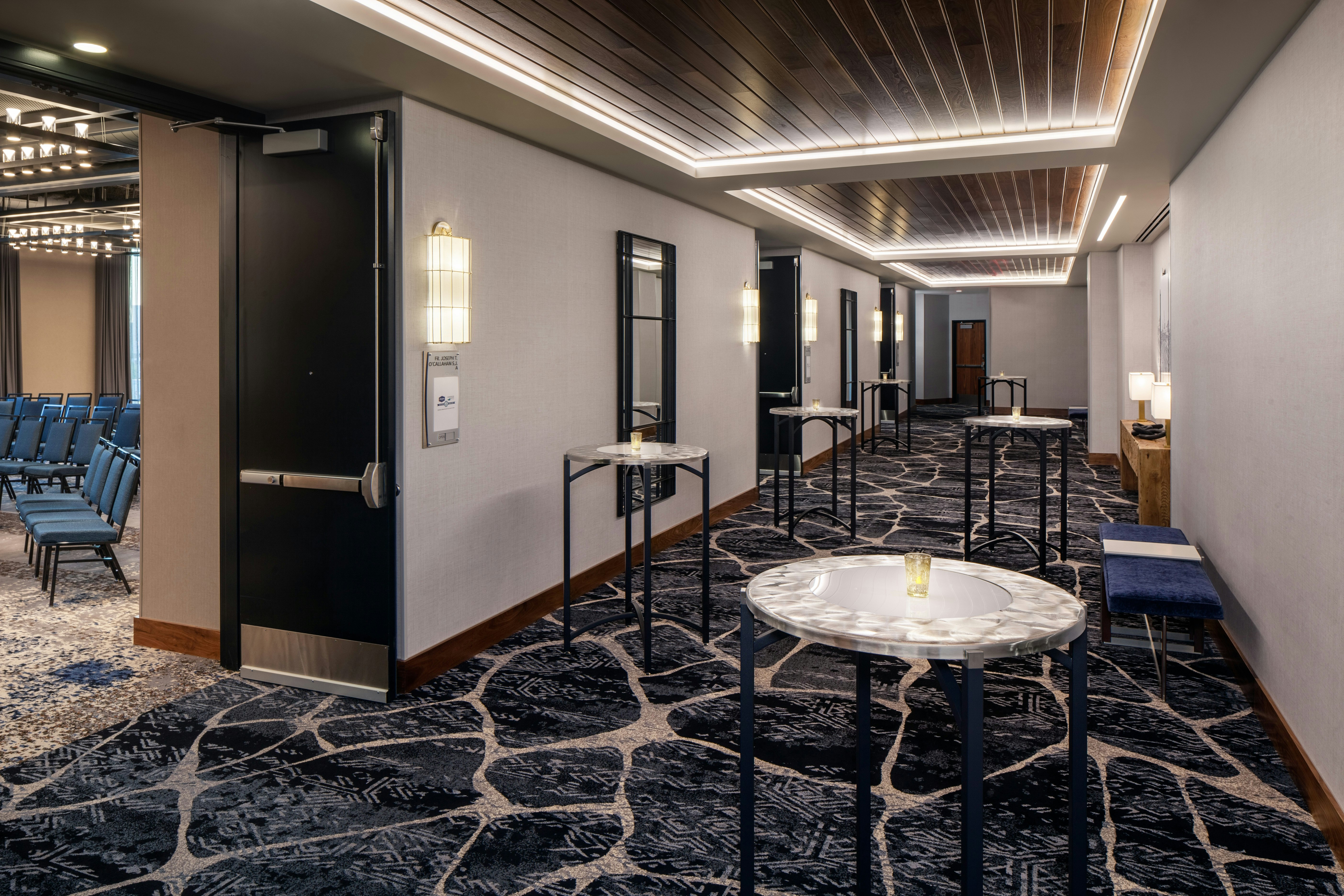 Hampton Inn Boston Seaport District 61/64