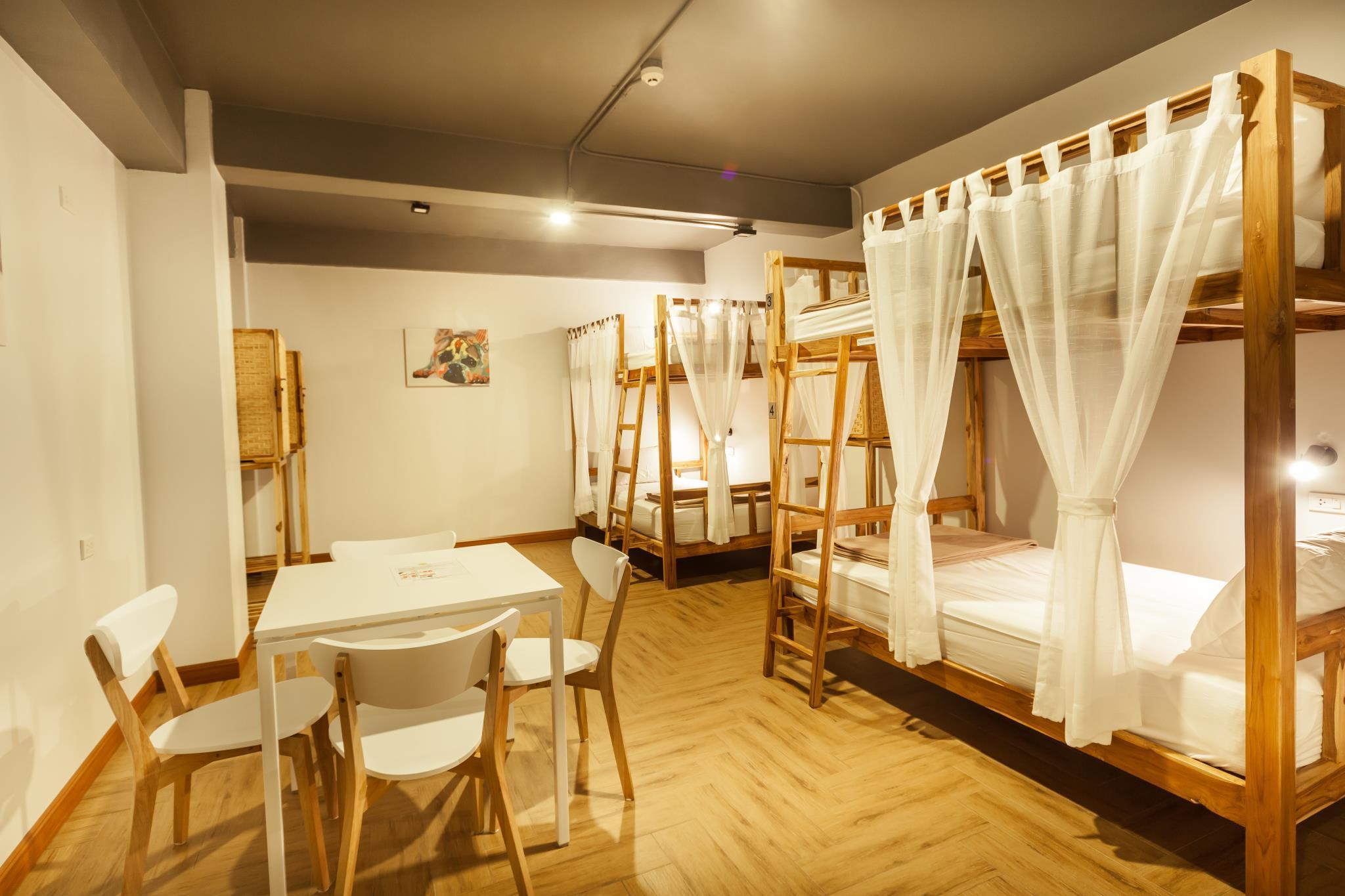 Private, 4 Beds, 4 Bunk Beds, Shared Bathroom