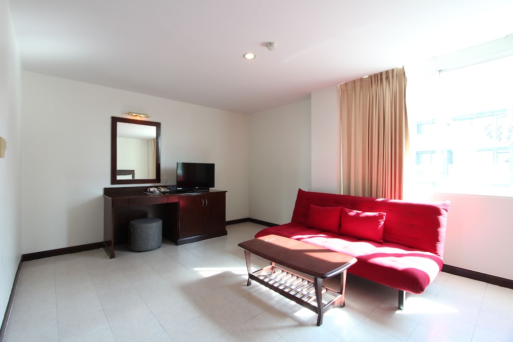 CROWN PATTAYA BEACH HOTEL 39/58