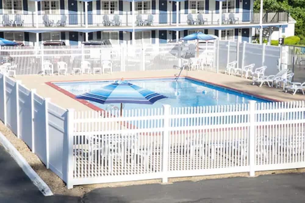 Tidewater Inn detail