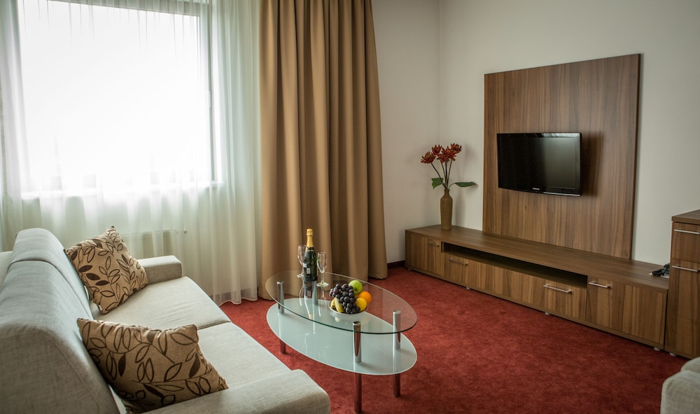 Hotel Saffron 47/64