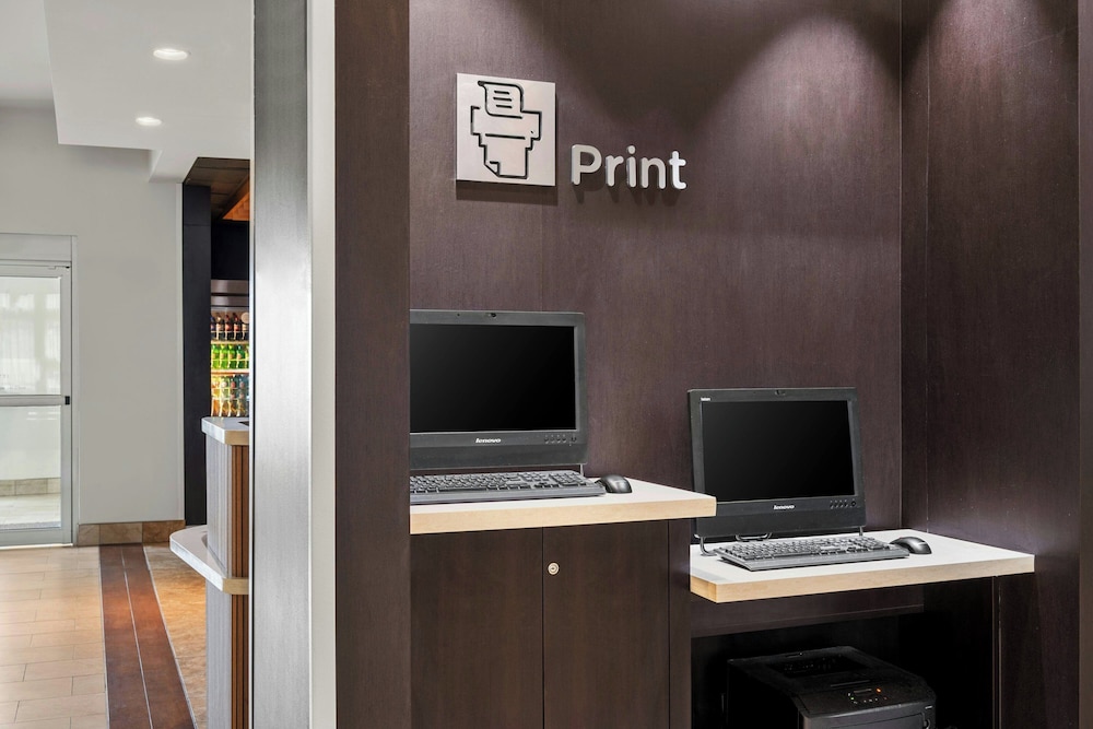 Courtyard by Marriott Evansville East 47/57