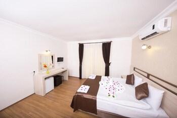 1 BEDROOM, FAMILY, BALCONY