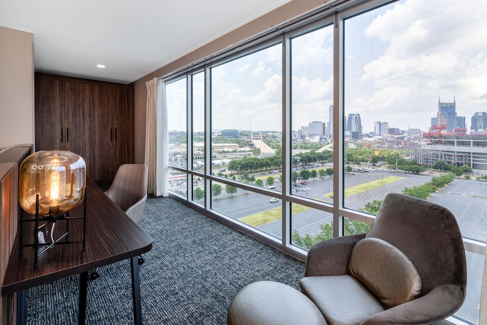 La Quinta Inn Suites By Wyndham Nashville Downtown Stadium 37/52