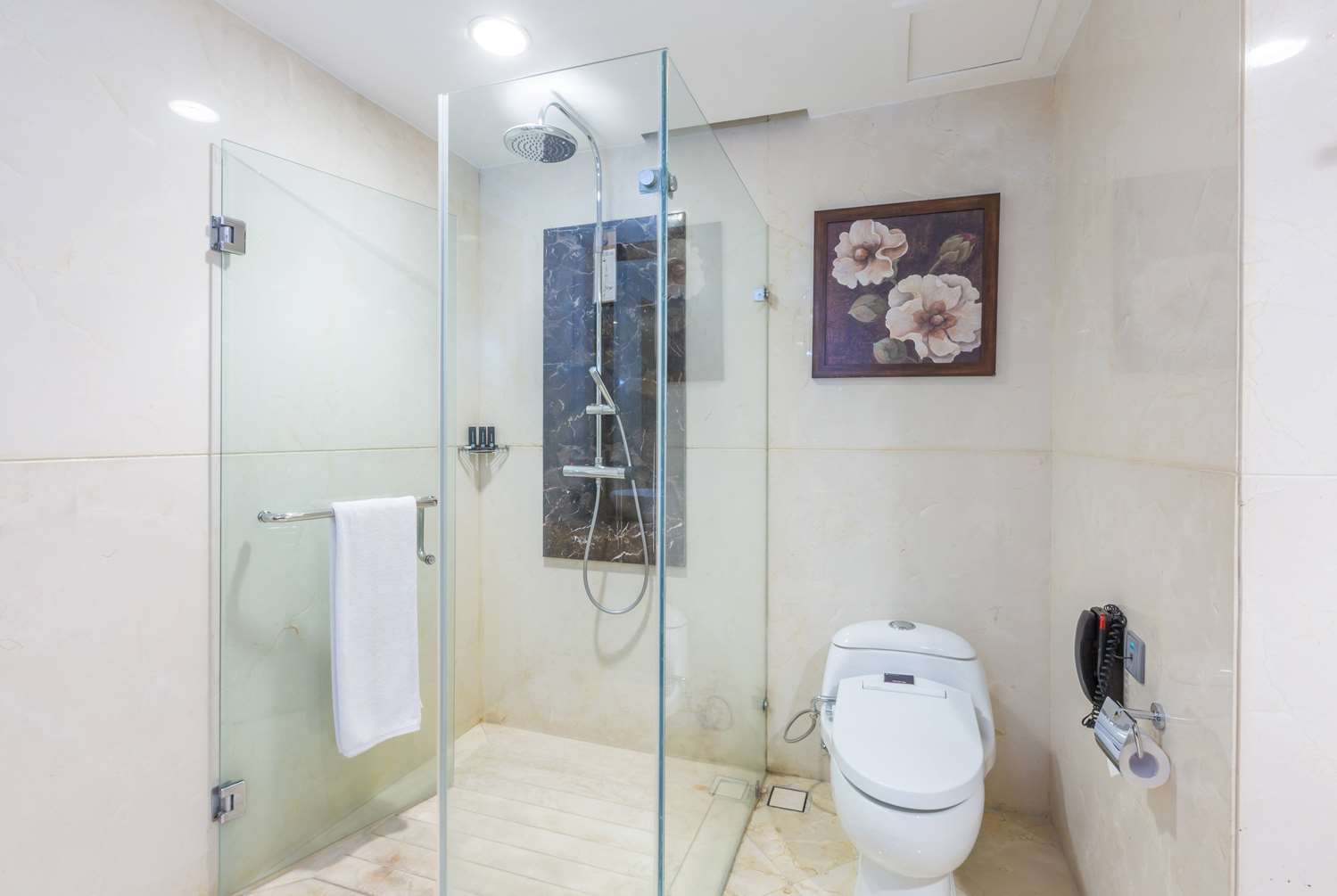 Wyndham Surabaya City Centre 18/20