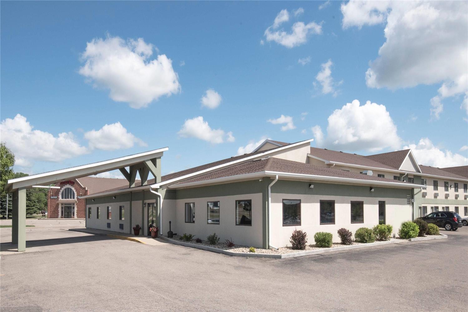Days Inn By Wyndham Watertown 1/11