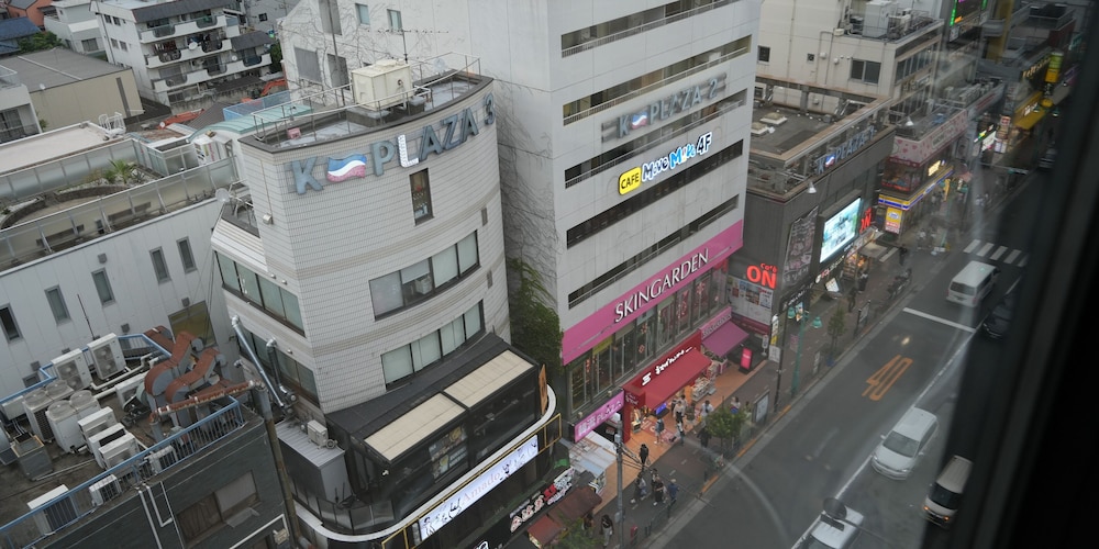 Rembrandt Cabin Shinjuku Shin Okubo 7/70
