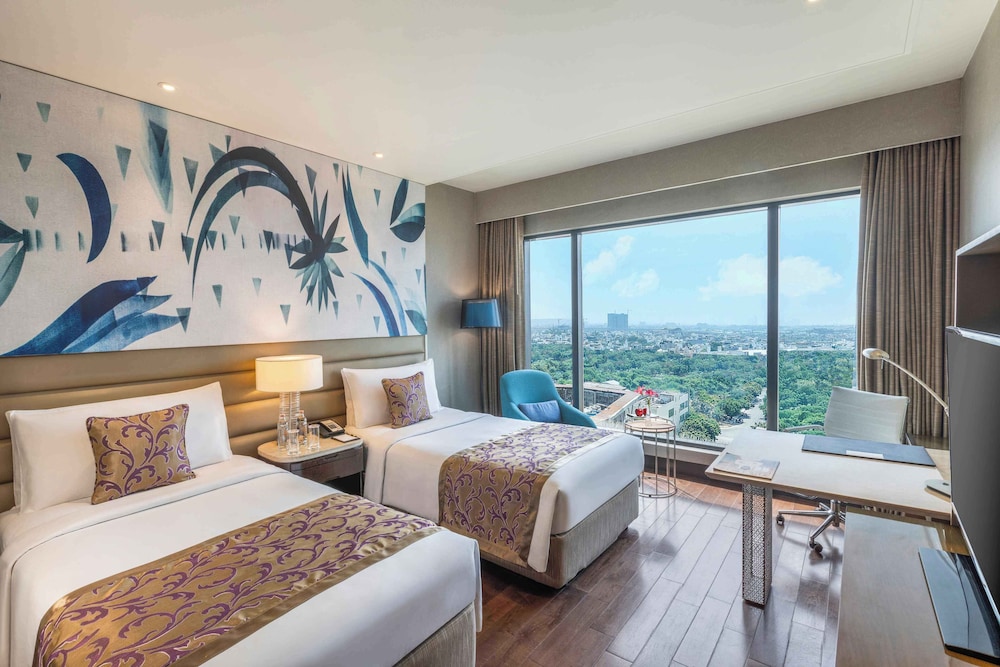 PREMIER, EXECUTIVE, TWIN BEDS