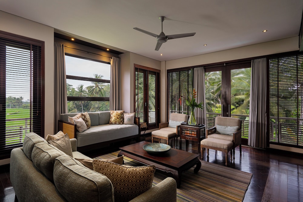 Luxe Villas Bali 30/50