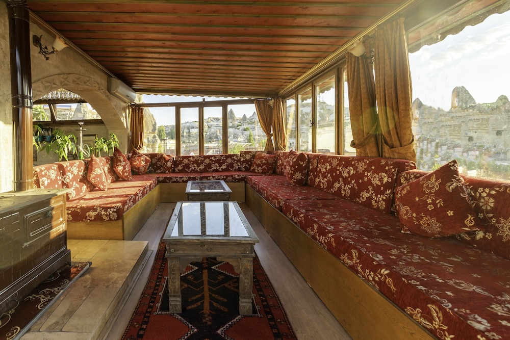 Mystic Cave House Hotel 15/50