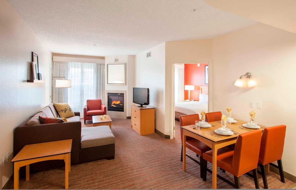Sonesta ES Suites Goodyear 28/58