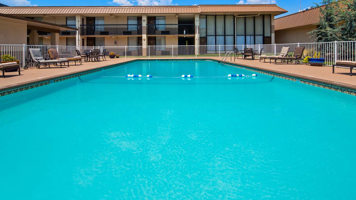 Best Western Airport 23/23