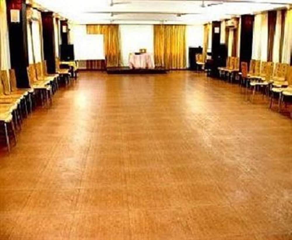 ALOR HOLIDAY RESORT HOTEL 46/50