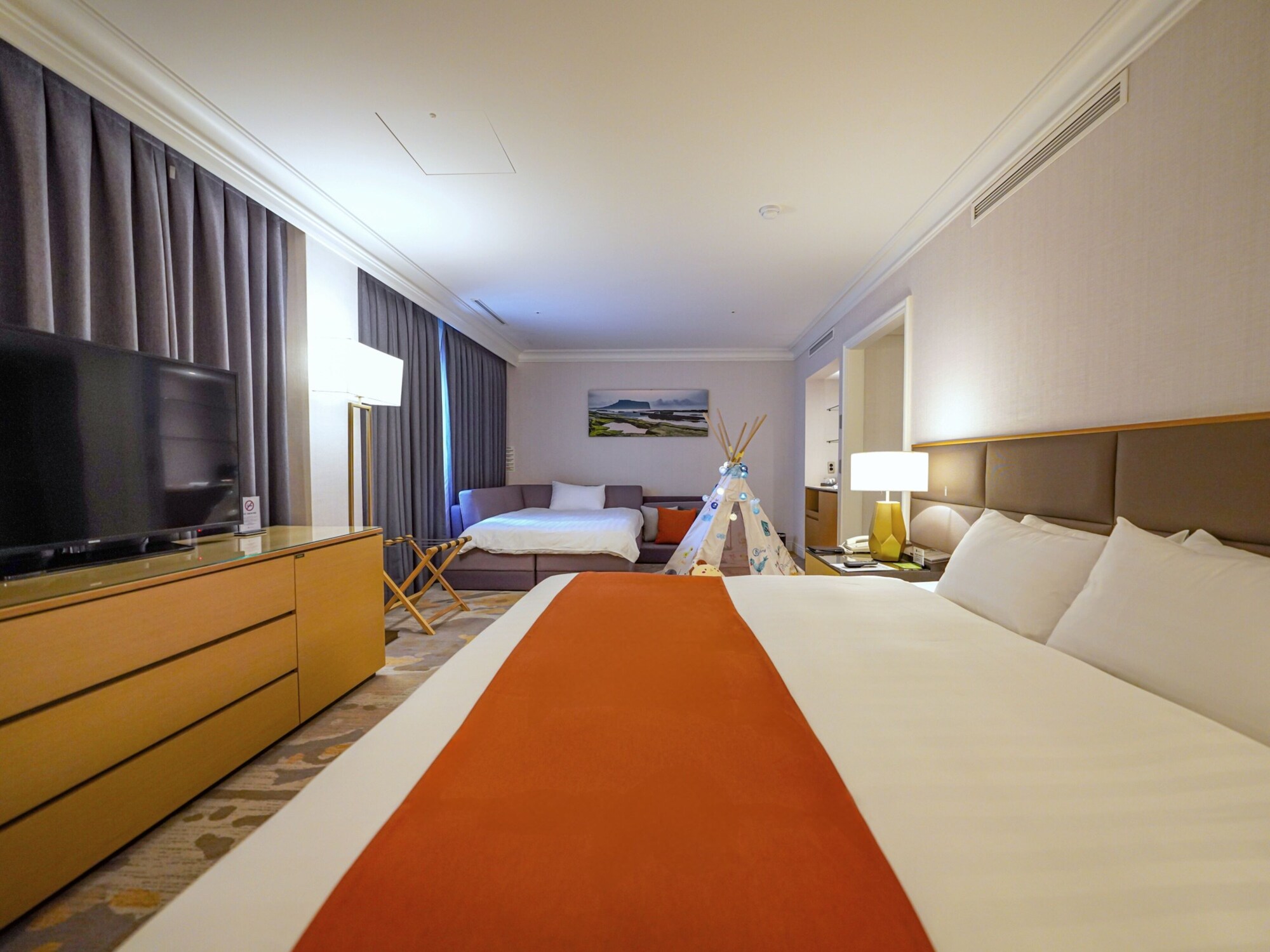 Vip, Indian, Tent, Suite, Queen Bed