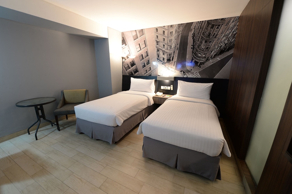 Horu Hotel Mangga Dua (formerly Hotel Neo Mangga Dua) 24/35