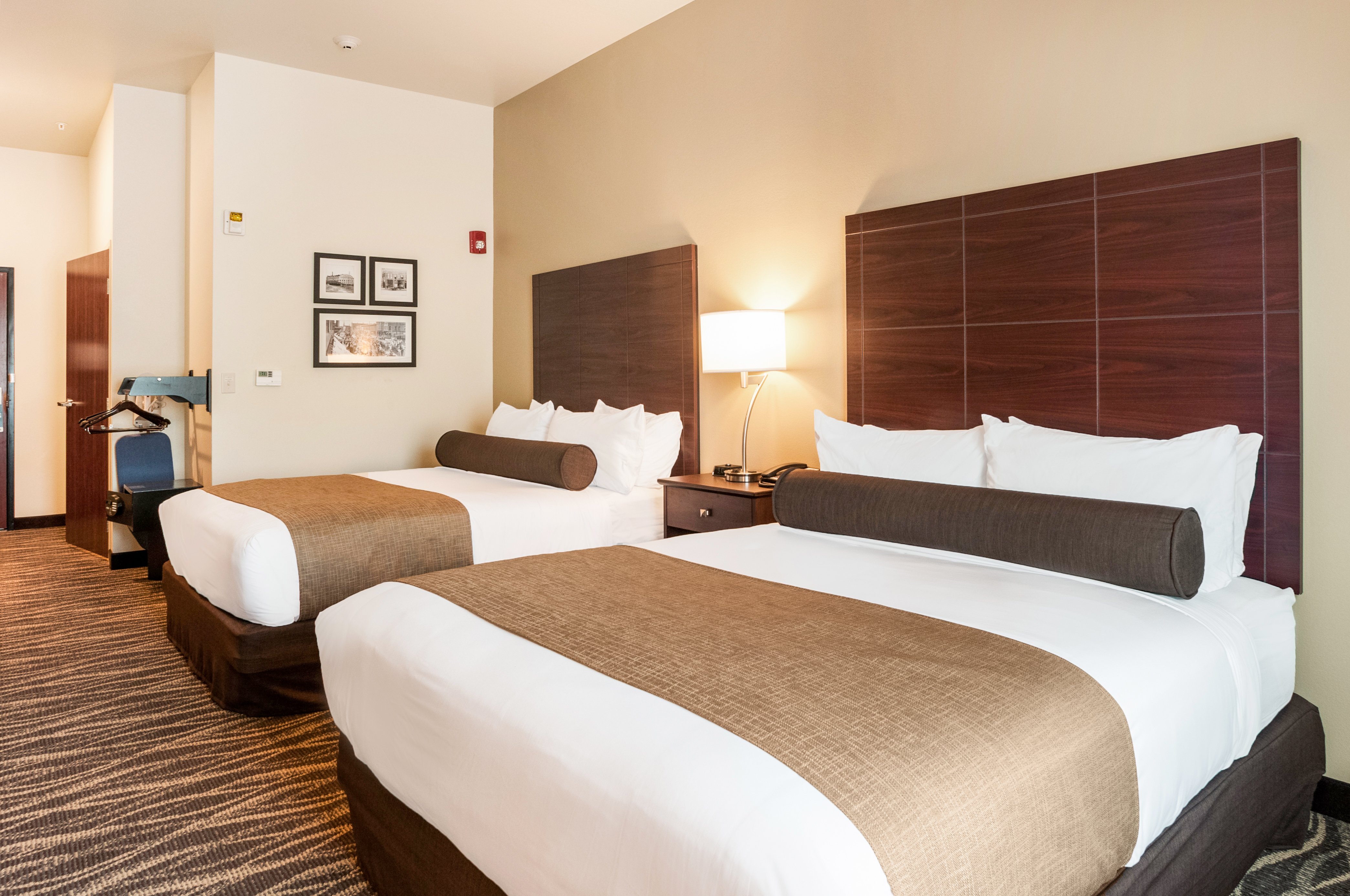 Cobblestone Hotel & Suites - Appleton International Airport 25/62