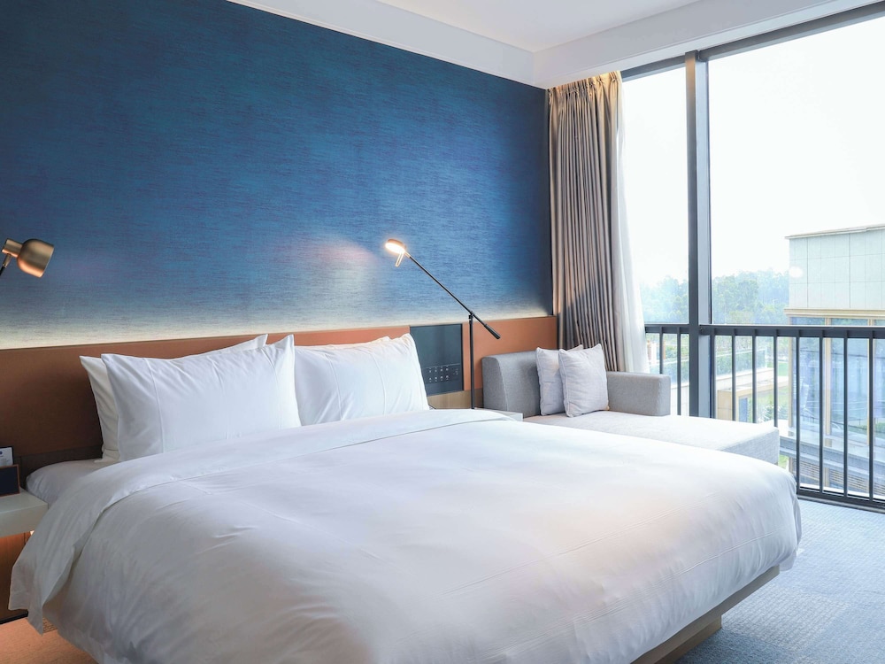 STANDARD, KING BED
