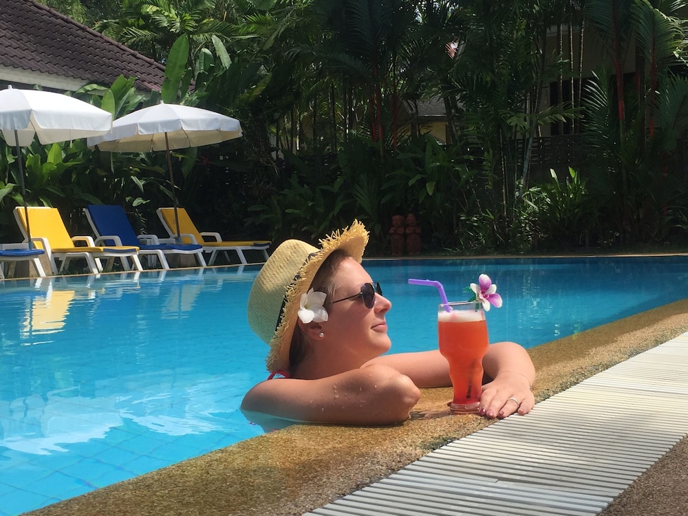 Loma Resort 37/57