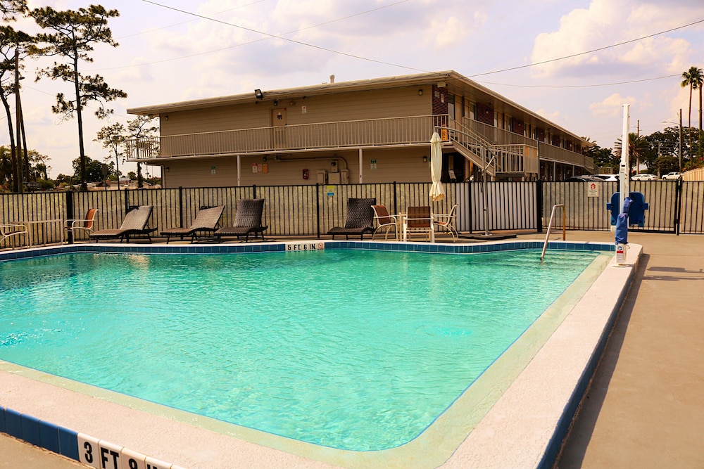 Magic Key Resort 32/68