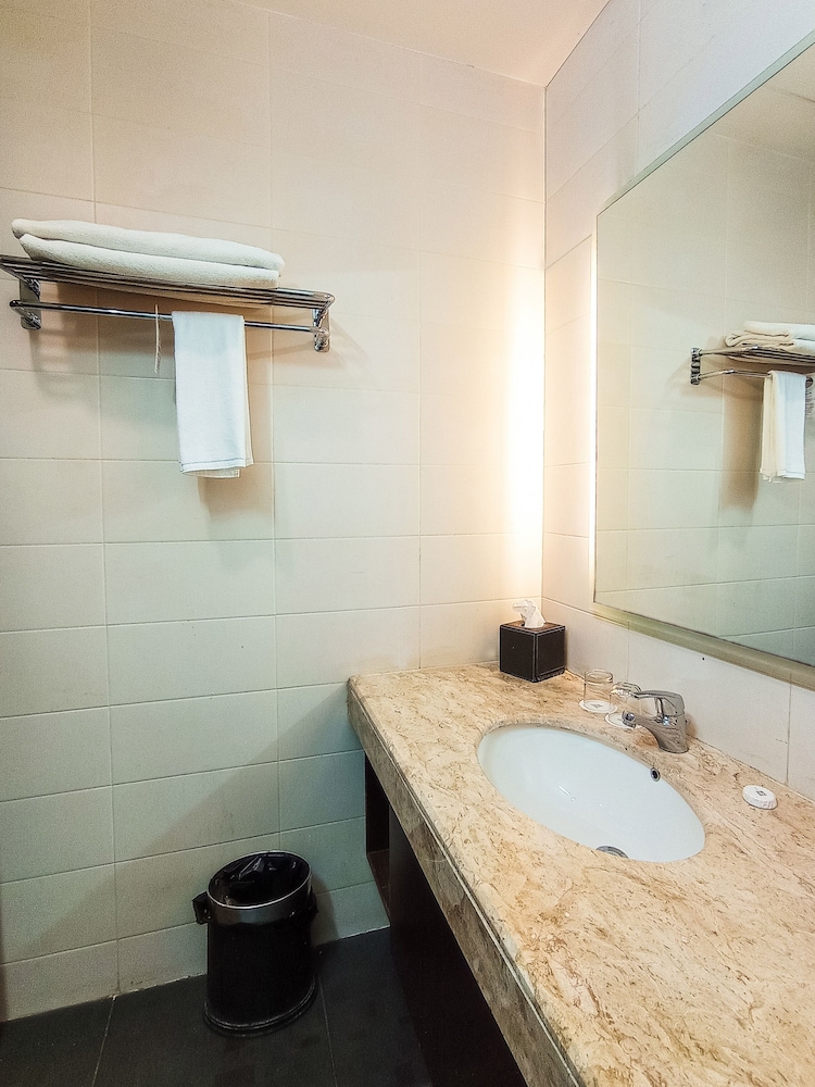 Swiss-Belhotel Ambon 18/69