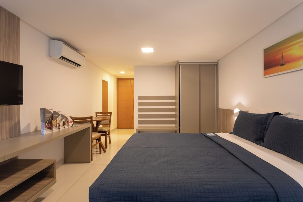 ROOM, TRIPLE, OCEAN FRONT