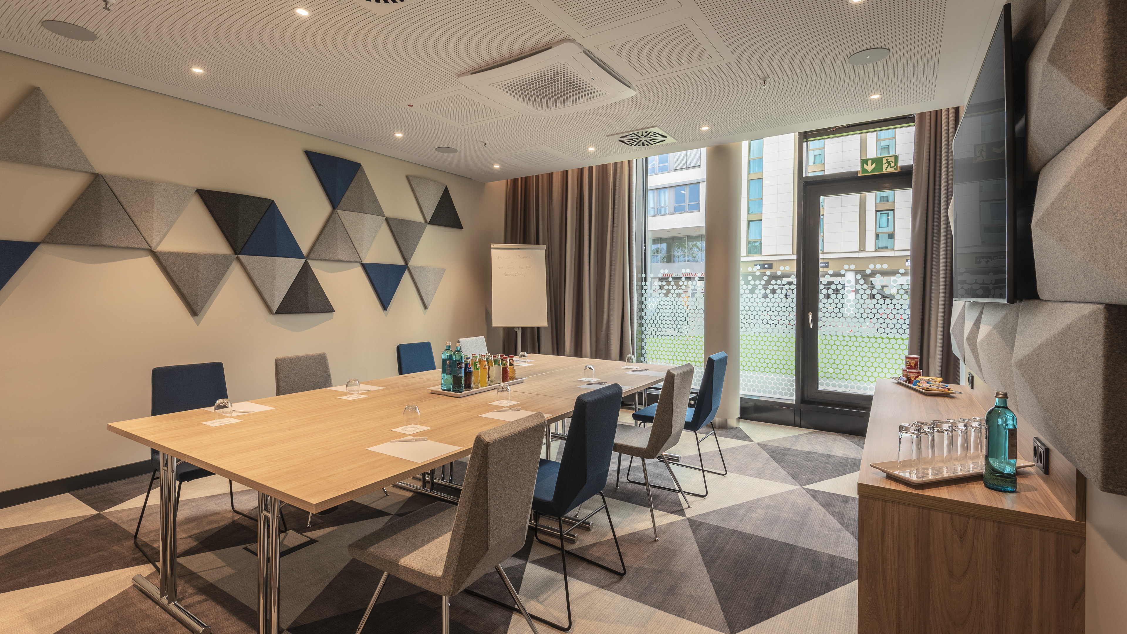 Holiday Inn Express Dusseldorf Hauptbahnhof 55/59