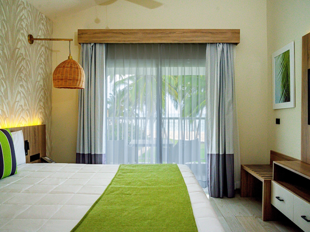 1 BEDROOM, FAMILY SUITE, OCEAN VIEW