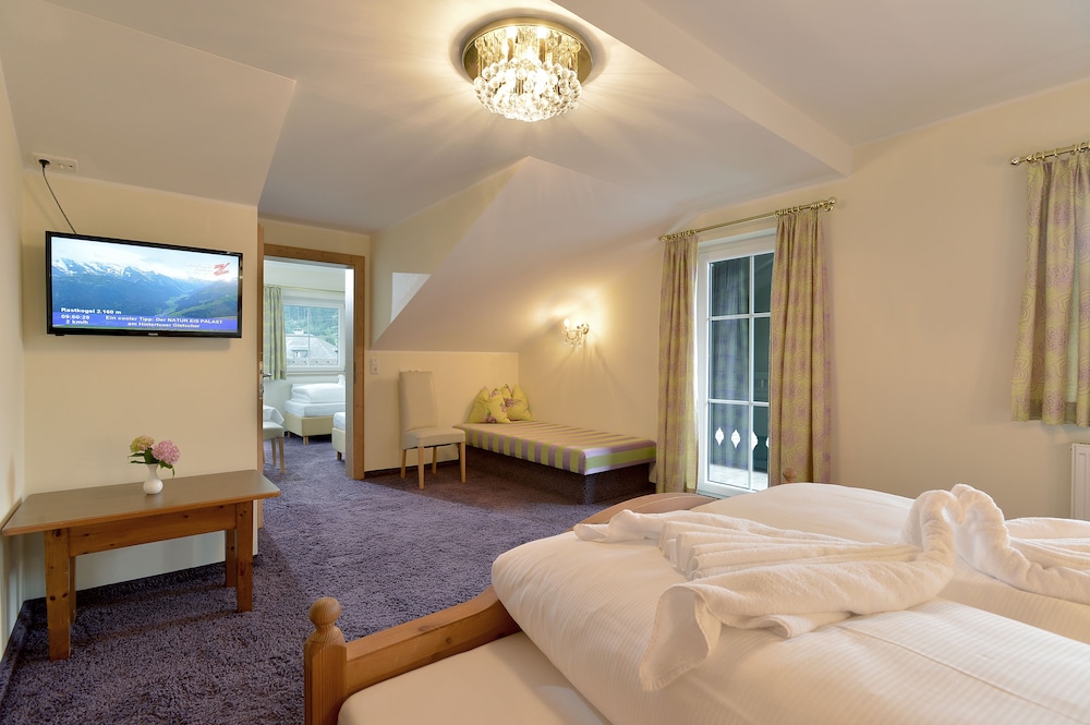 Hotel Postschlössl 17/50