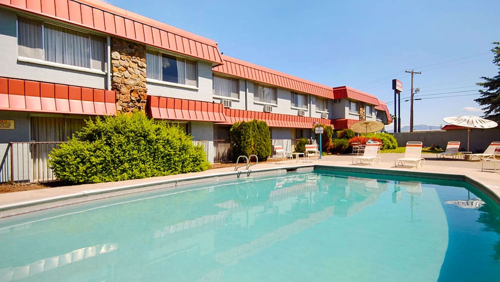The La Grande Inn 1/48