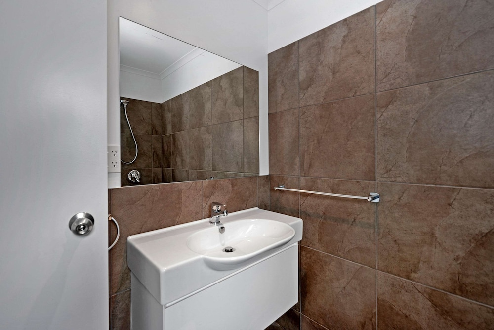 Comfort Inn Westshore Beach 8/35