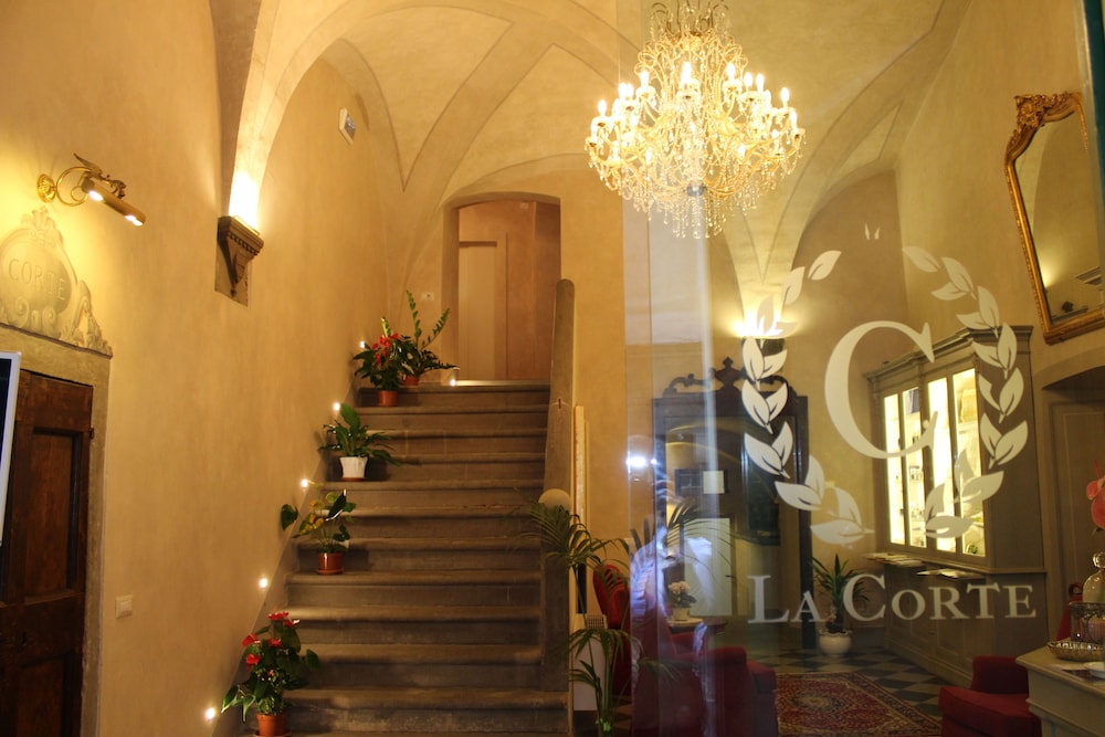 La Corte Di Ambra 7/50