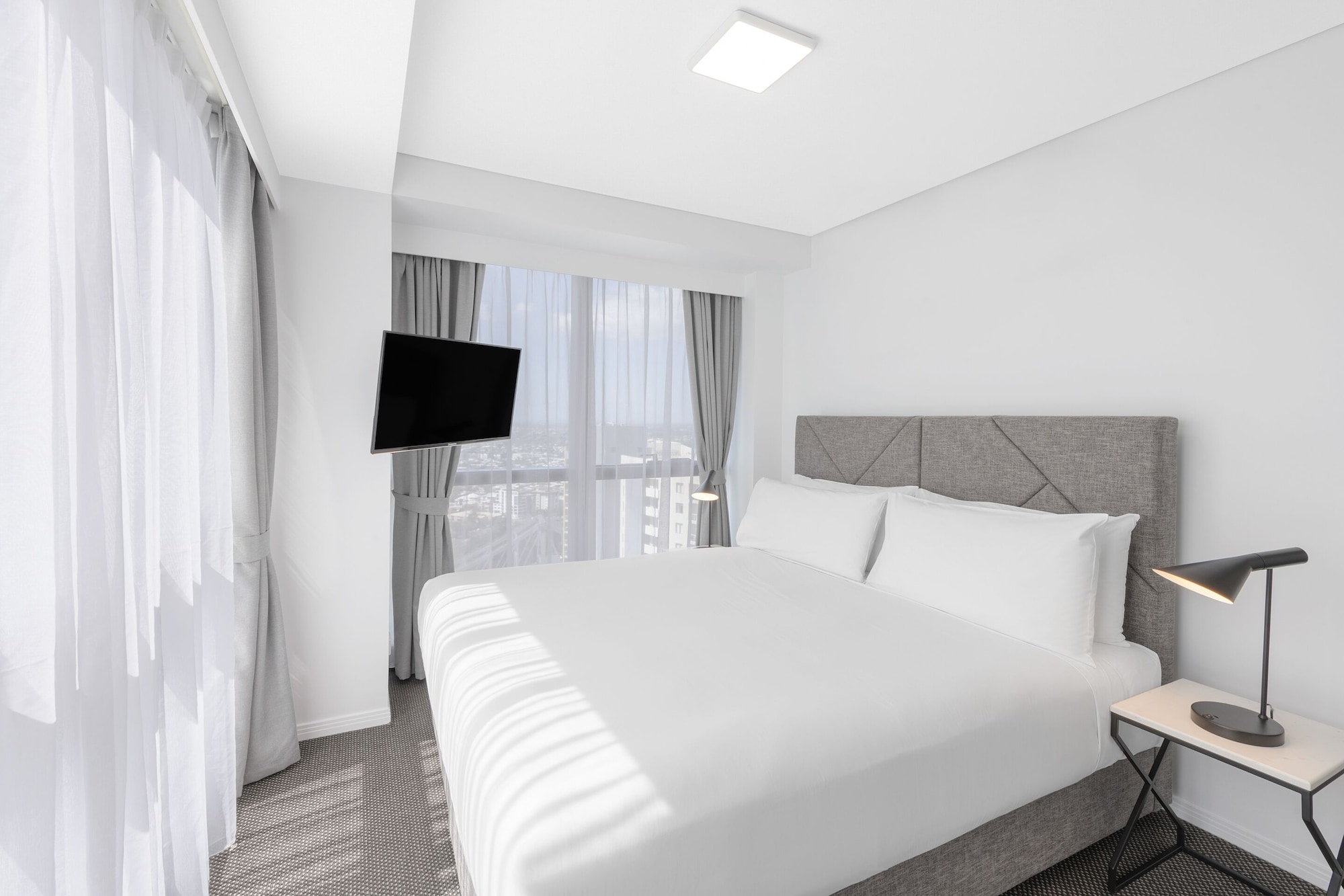 جناح بسرير كينج بغرفة نوم واحدة، Meriton Suites Adelaide Street 2/4