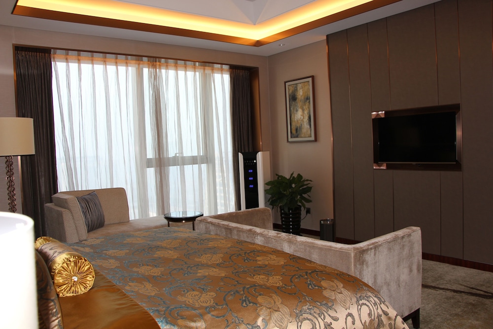 Golden Eagle Summit Hotel Yancheng 84/98