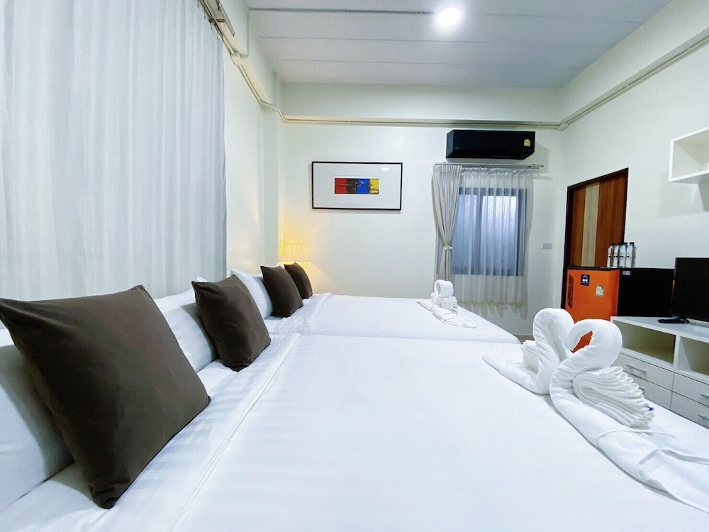 Daddy Dream Hotel and Residence 17/50