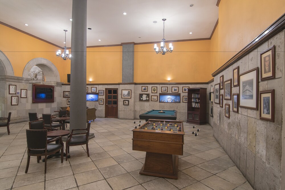 Hotel Morales Historical & Colonial 55/73